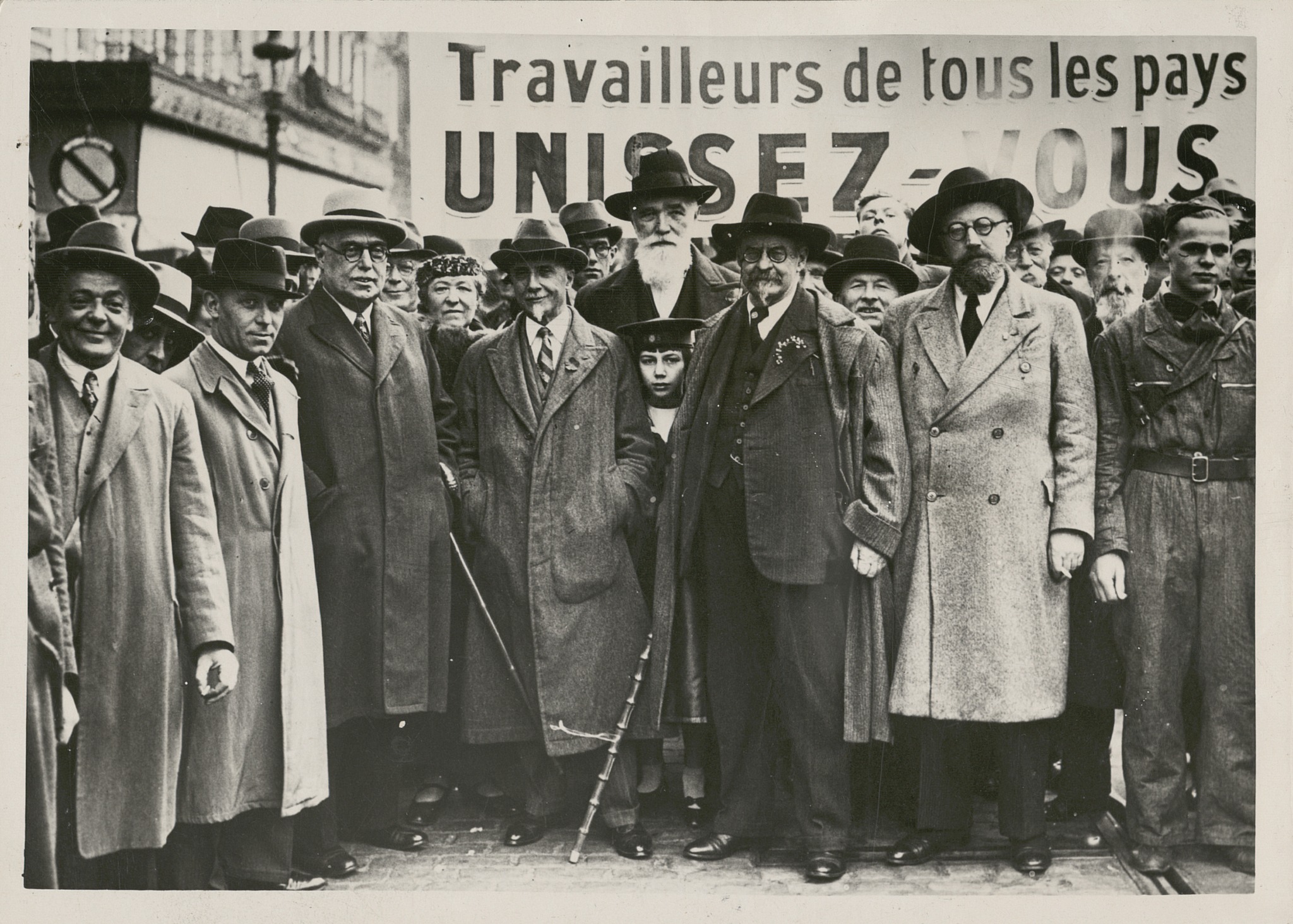 travailleurs de tous les pays unissez-vous travailleurs de tous les pays unissez-vous